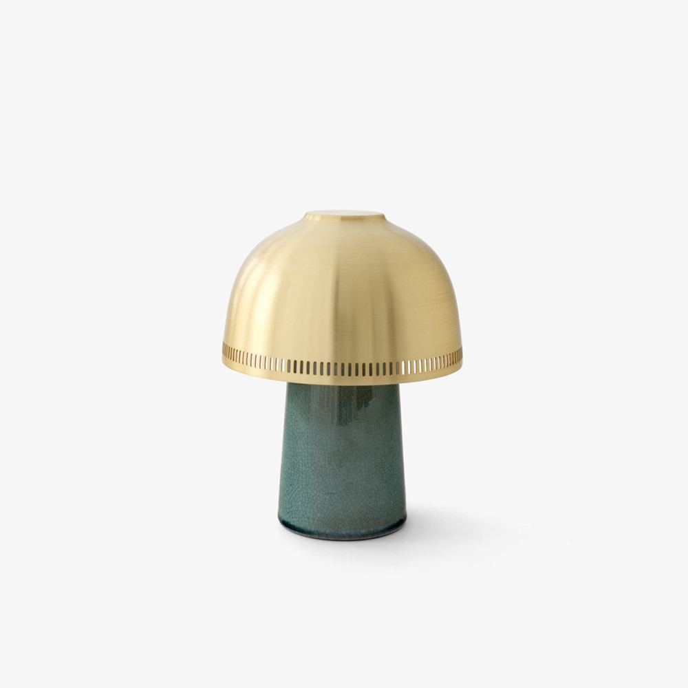 andtradition-raku-portable-table-image02.jpg