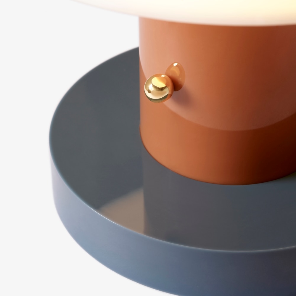 Setago JH27 Portable Table - &tradition | Portable Table Lamps