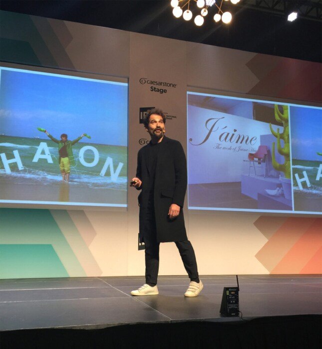 Jaime Hayón shares a laugh with the audience at IDS Toronto