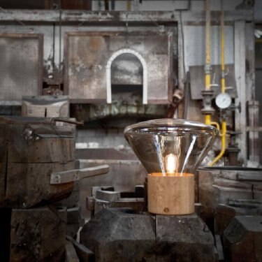 Muffins, designed by Lucie Koldova and Dan Yeffet, illuminates part of Janstejn Glassworks, where Brokis produces its blown glass.