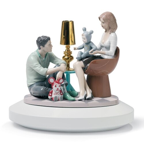 The Family Portrait, a signature Lladro porcelain figurine designed by Jaime Hayón.