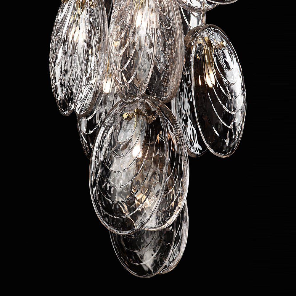 Bomma’s Mussels Collection is named after the bivalve molluscs, showcasing handcrafted glass pieces that beautifully emulate the texture of mussels using traditional glass making methods.