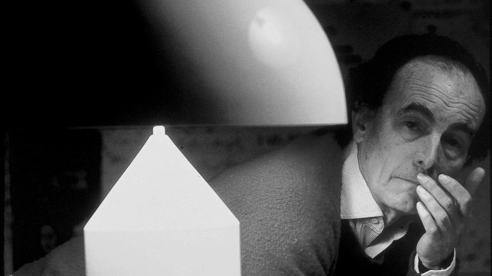 The legendary Vico Magistretti with one of the most iconic lighting designs in the world, the Atollo