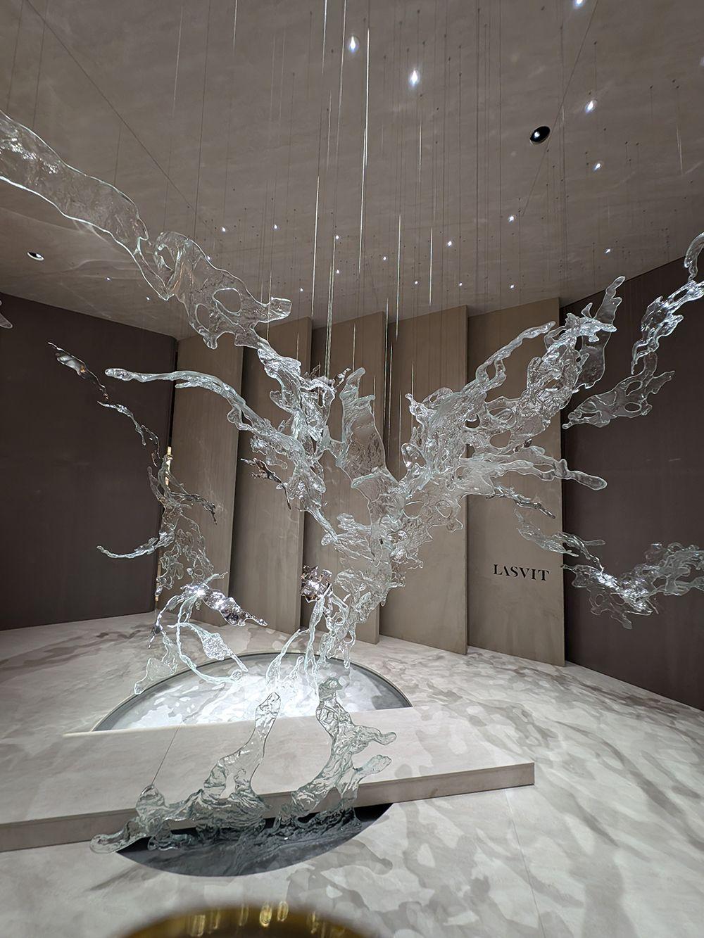 Lasvit’s glowing glass forms that resemble splashes of water