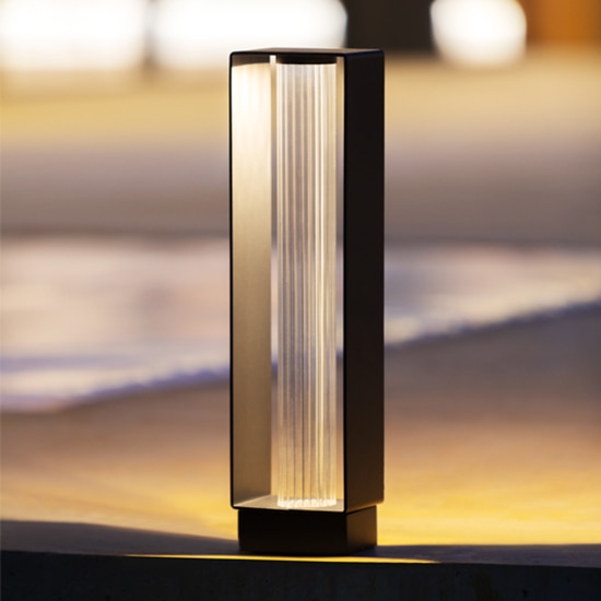 estiluz-frame-p-4056x-outdoor-bollard-image1.jpg